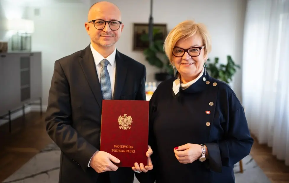 Fot. Podkarpacki Urząd Wojewódzki. Na zdjęciu Jerzy Tabin i wojewoda Teresa Kubas-Hul